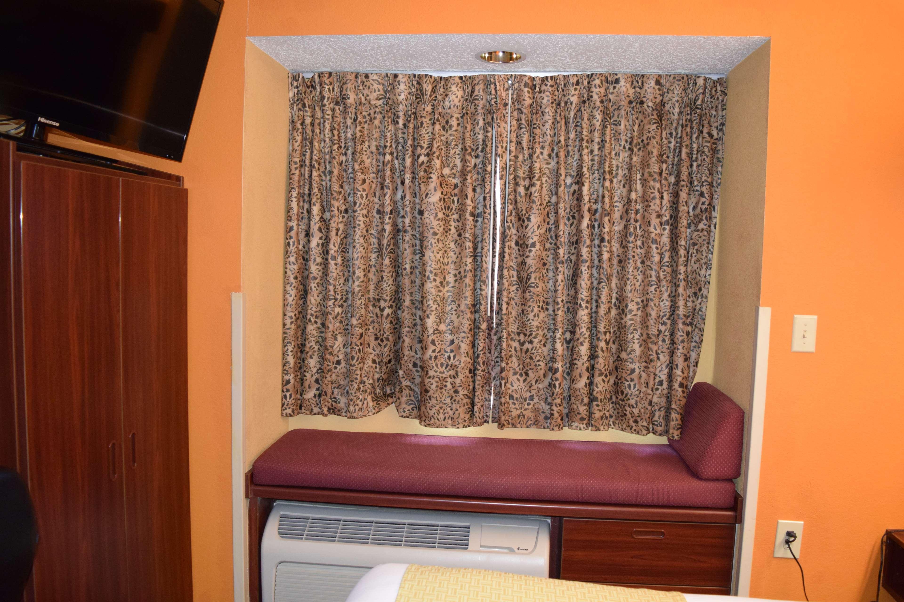Microtel Inn & Suites By Wyndham Rock Hill/Charlotte Area Exterior photo