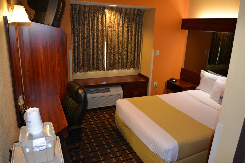 Microtel Inn & Suites By Wyndham Rock Hill/Charlotte Area Exterior photo