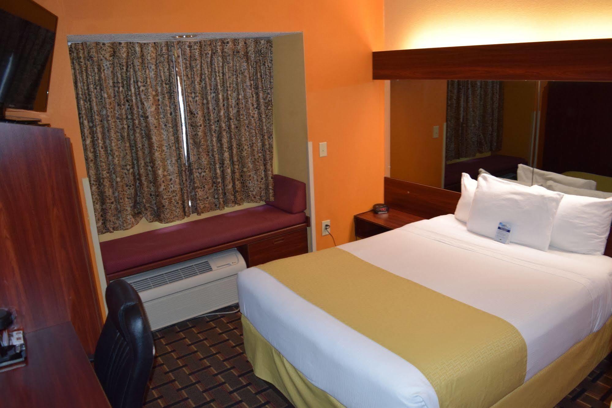 Microtel Inn & Suites By Wyndham Rock Hill/Charlotte Area Exterior photo